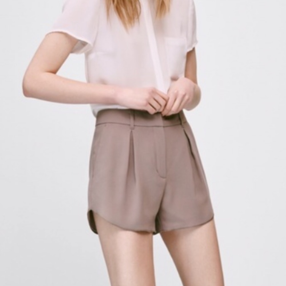 ⭐️Never worn Babaton Black shorts NWOT